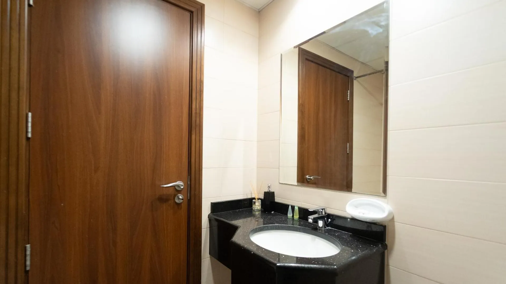 بيت للعطل Brown Stone - Golf Course Dubai Cricket Stadium الإمارات العربية المتحدة