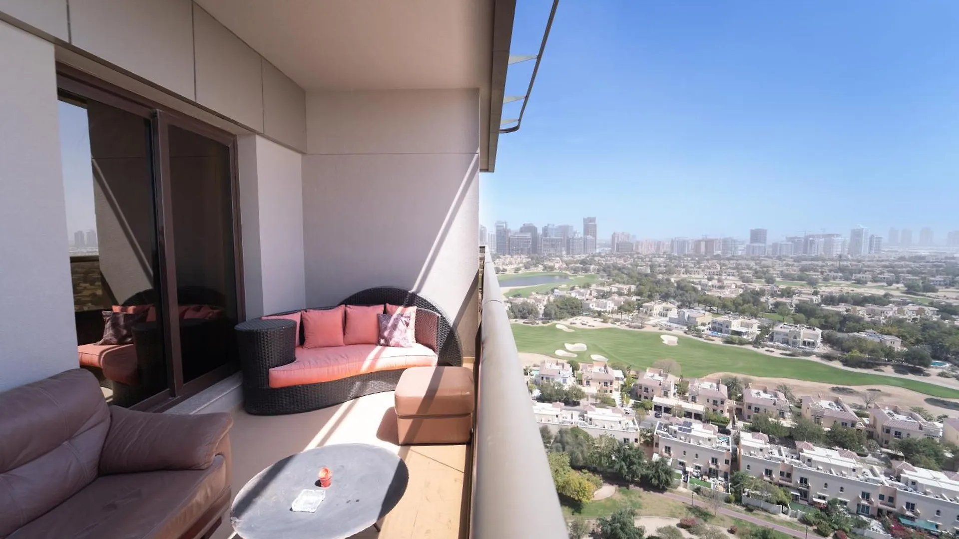 Brown Stone - Golf Course Dubai Cricket Stadium 0*,  الإمارات العربية المتحدة